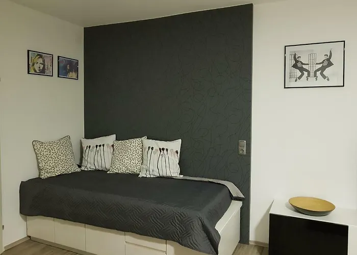 Apartment Ferienwohnung *